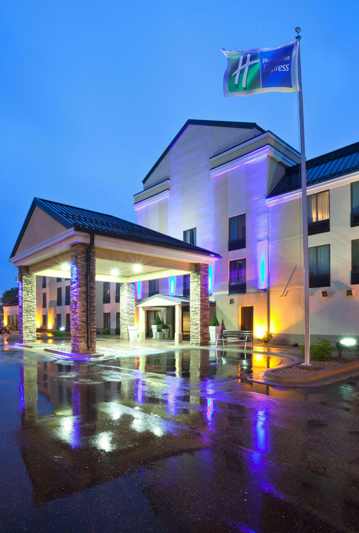 Holiday Inn Express Hotel & Suites Cedar Rapids I-380 At 33Rd Avenue, An Ihg Hotel Ngoại thất bức ảnh
